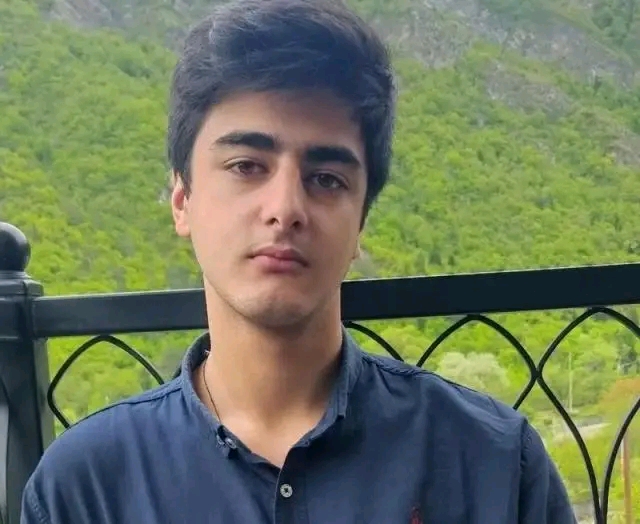 ცნობილი გახდა გამთენიისას მოკლული 17 წლის ბიჭის ვინაობა და მკვლელობის მიზეზიც!