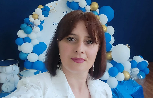 სკოლის კედლებმაც იგრძნეს უზარმაზარი ტკივილი – იმერეთში გარდაცვლილ პედაგოგს ემშვიდობებიან
