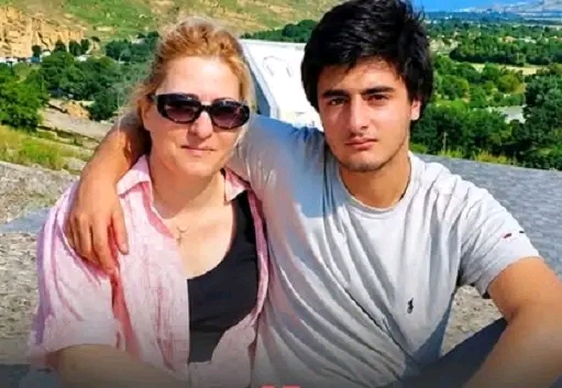 „ის სოფო ბერუაშვილის შვილია, მე მასთან კითხვა მაქვს რატომ გაზარდა მკვლელი შვილი?“ - ლოტკინზე მოკლული 17 წლის ბიჭის დედა სპეციალურ მიმართვას აქვეყნებს